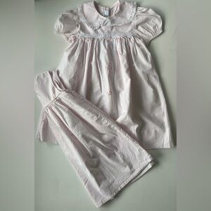 Auraluz girl’s dress pink with lace, collar and embroidered flowers | Size 24M.